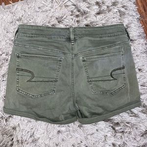 Size 6 AEO Olive Green MIDI Shorts Like New Condition